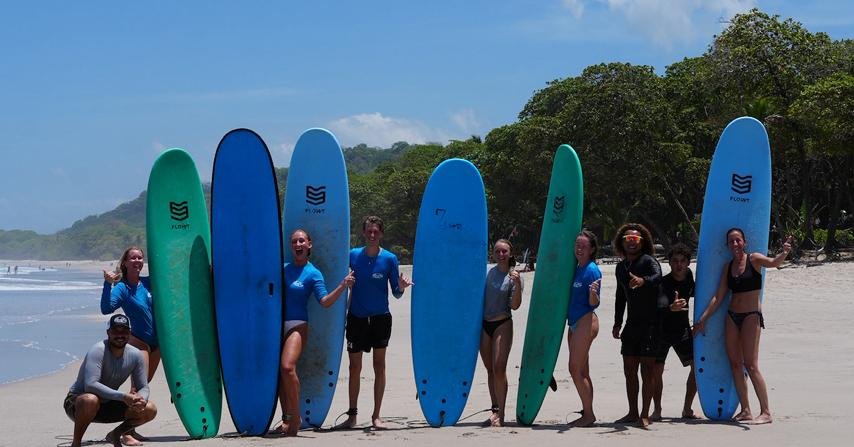 Group surfing lesson (4+ persons) 